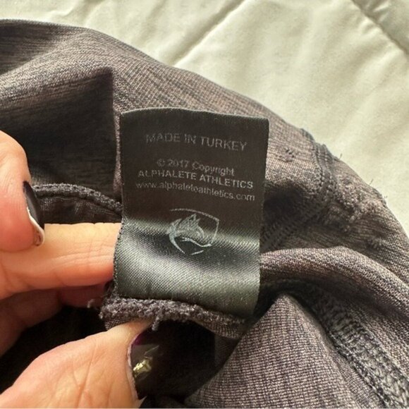 Alphalete R6 Revival Leggings. Small. Charcoal Gray - Picture 10 of 12